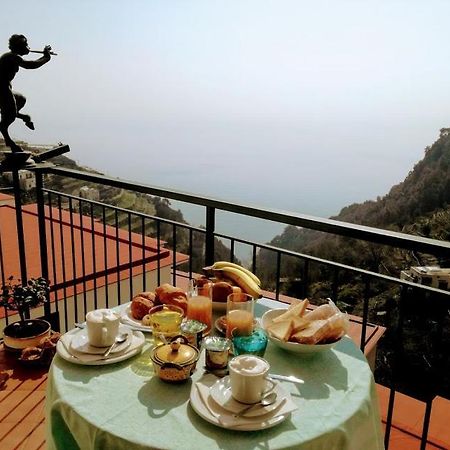 Bed and Breakfast Domus Gaia Amalfi Exterior foto
